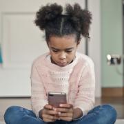 A total of 2,515 parents and counting have pledged to not give their children a smartphone until they are at least 14