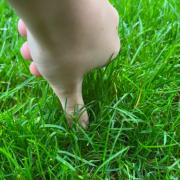 Have you tried the thumb hack? A grass expert said you can use your thumb to measure your grass to see if it's long enough to withstand winter conditions